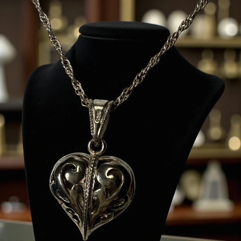 Heart scroll sterling silver puff heart 925 vintage w/ neck sterling 7.74 grams‌ - Picture 4 of 7